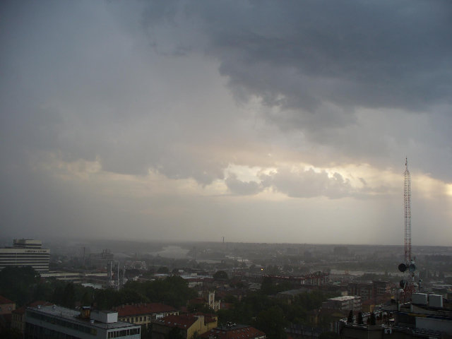 index027002.jpg